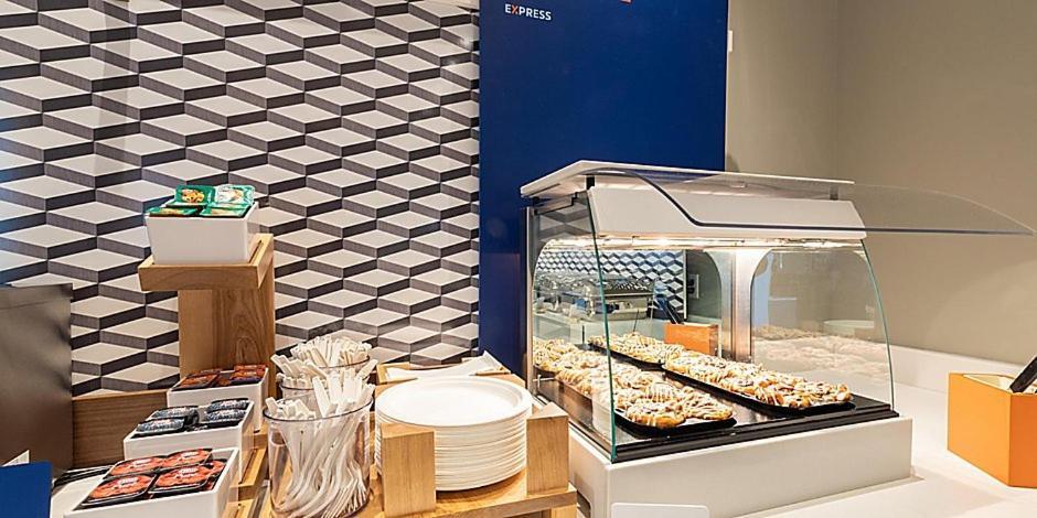 Holiday Inn Express & Suites - Harrisonburg University Area By Ihg Εξωτερικό φωτογραφία